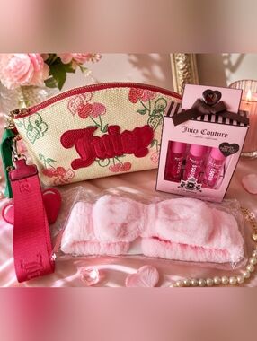 💓Juicy Couture Cosmetic Bag + Lip Gloss Trio + Spa Headband Set💓